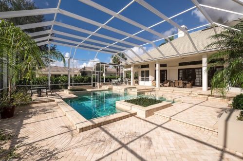 13770 Pondview Cir, Naples FL 34119-0912 exterior