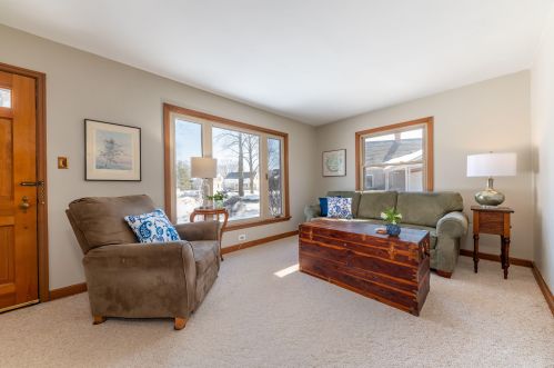 10924 Marion St, Milwaukee, WI 53222-1127