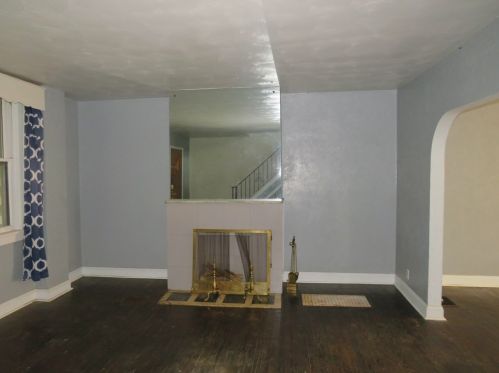 317 Reifert St, Pittsburgh PA  15210-3317 exterior