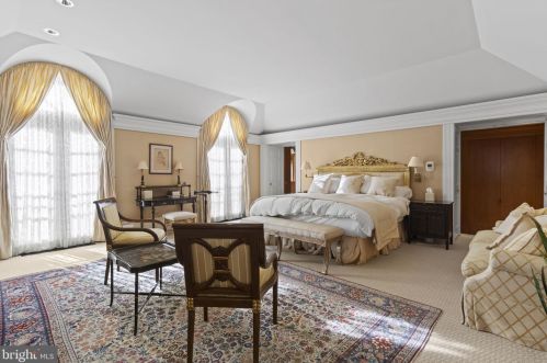 3005 45th St, Washington DC 20016-3528 exterior