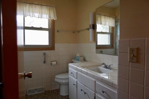 1800 Fenner Rd, Meskegon MI 49445-1906 exterior