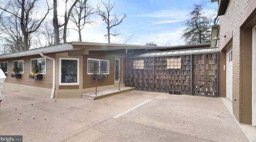 4512 Dolphin Ln, Alexandria VA 22309-3110 exterior