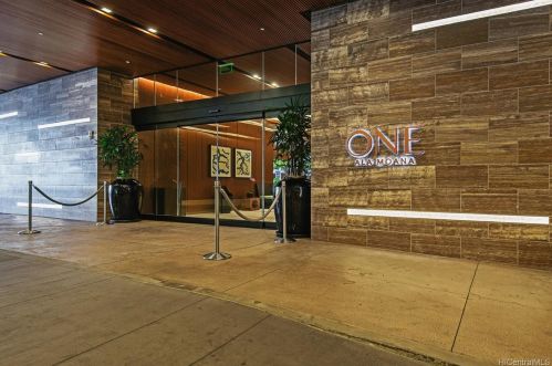 1555 Kapiolani Blvd, Honolulu HI 96814-4553 exterior