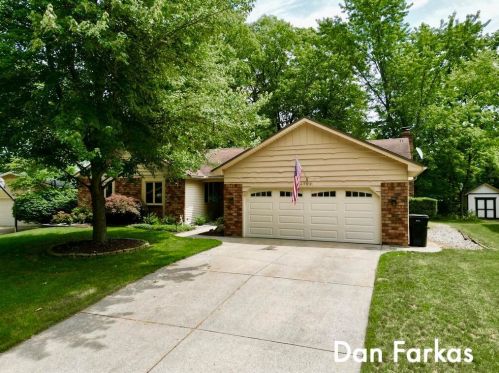 4702 Chalet Ln, Wyoming, MI