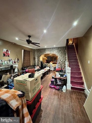 902 Chelten Ave, Philadelphia PA 19138-1714 exterior