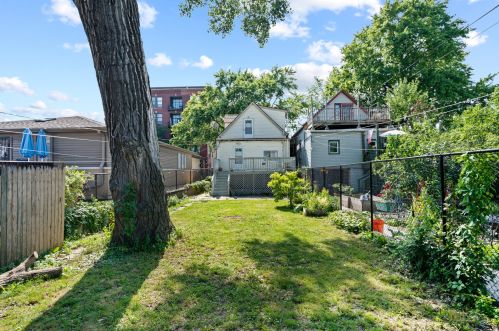 1831 Spaulding Ave, Chicago IL 60624-1536 exterior