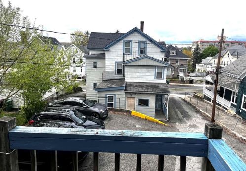 200 Park Ave, Woonsocket RI 02895-4783 exterior