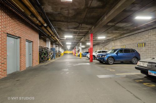 6171 Sheridan Rd, Chicago IL 60660-2802 exterior