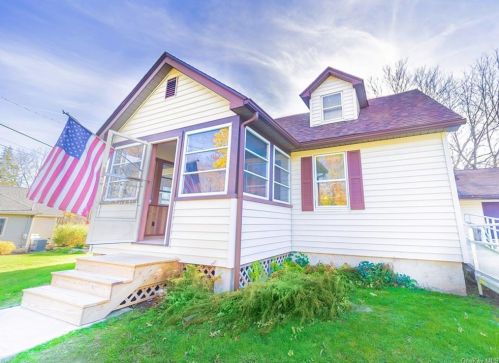 619 Lybolt Rd, Middletown, NY 10941-3353