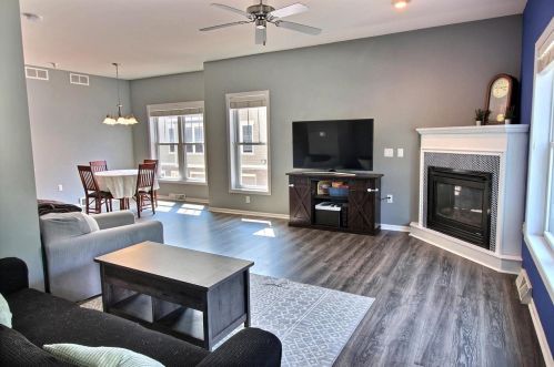 3917 Maple Grove Dr, Madison, WI 53719-1842