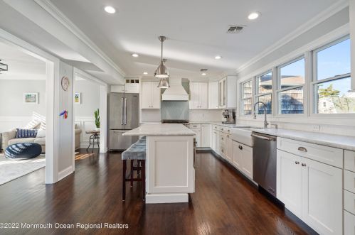 91 Ward Ave, Locust NJ 07760-2032 exterior