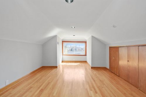 2312 Moody Ave, Chicago IL 60638-3545 exterior