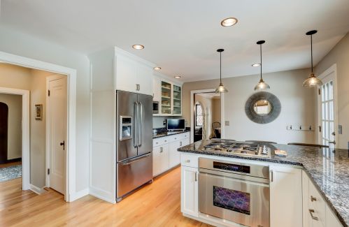 5525 Berkeley Blvd, Milwaukee WI 53217-5139 exterior