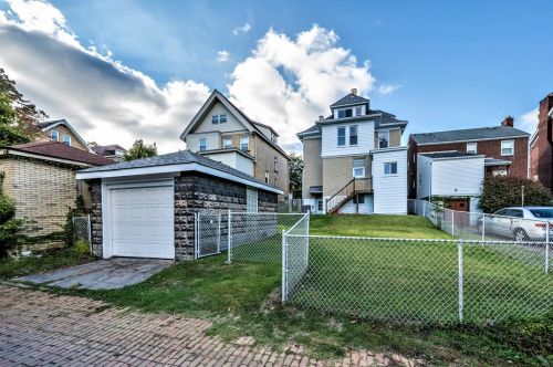 3263 Wainbell Ave, Pittsburgh PA 15216-2318 exterior