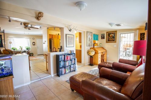 4744 13 St, Tucson AZ 85719-6213 exterior