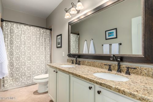 16420 16 Ln, Phoenix AZ 85045-0815 exterior