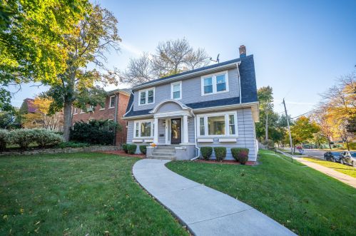 3495 Frederick Ave, Milwaukee, WI 53211-2902