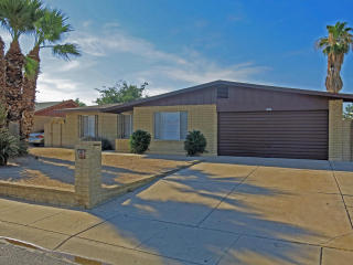 3336 Desert Cv Ave, Phoenix AZ  85028-3514 exterior