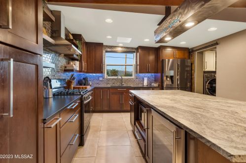 6126 Seneca St, Tucson AZ  85712-3011 exterior