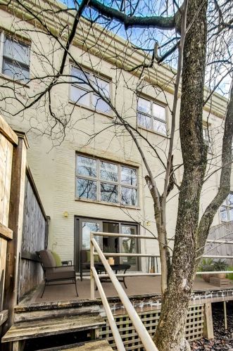 2246 Lakewood Ave, Chicago IL 60614-3629 exterior