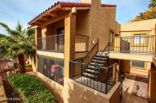 8271 Oracle Rd, Tucson AZ  85704-6472 exterior