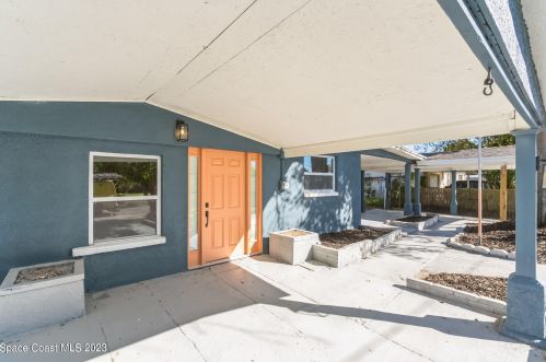 5210 84th St, Tampa FL  33619-7116 exterior