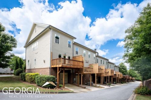 7490 Glisten Ave, Atlanta GA 30328-2865 exterior