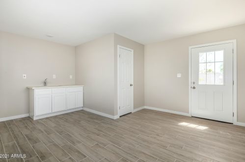 5006 35th Dr, Phoenix AZ  85041-2622 exterior