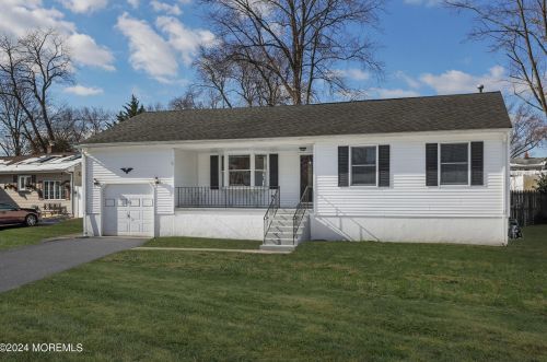 6 Chestnut Dr, Hazlet, NJ 07730-1302