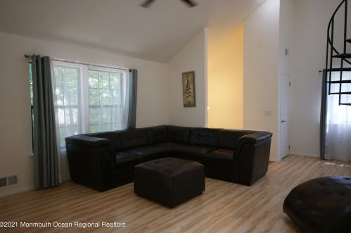 2005 Begonia Ct, Jackson Twp, NJ 08527-4141