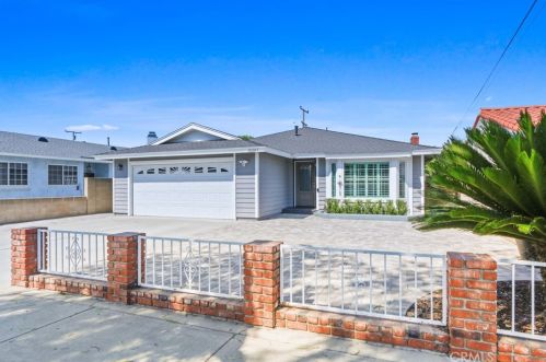 10245 Beach St, Bellflower, CA 90706-6019