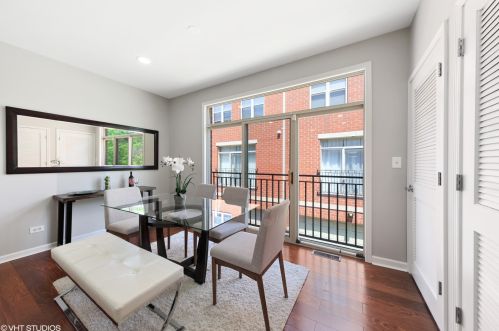 706 Evergreen Ave, Chicago IL 60622-1908 exterior