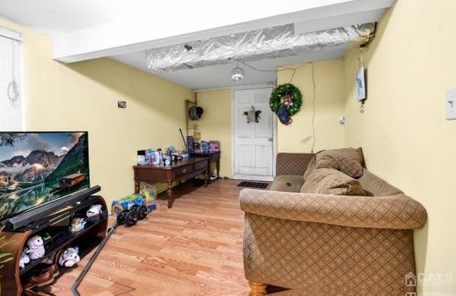 1342 3rd St, Plainfield NJ 07063-1214 exterior