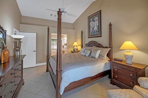 1715 Dominic Ave, Fort Pierce FL 34952-5816 exterior