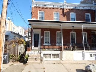 3821 Sharp St, Philadelphia PA  19127-1815 exterior