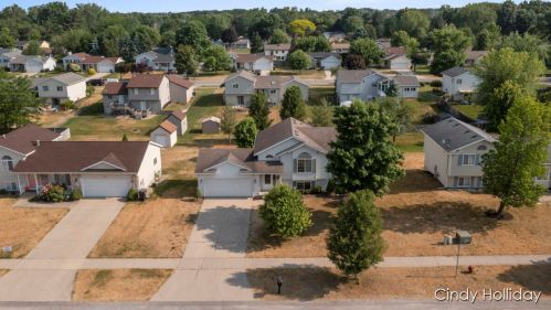 553 Sunmeadow Dr, Grand Rapids MI 49508-7712 exterior