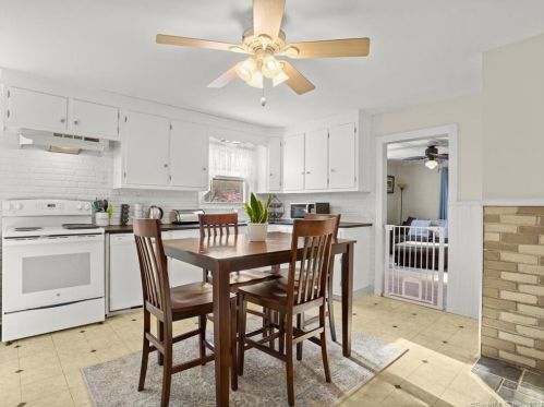 44 New Place St, Wallingford CT  06492-2237 exterior