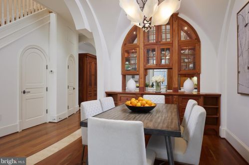 1803 Phelps Pl, Washington DC 20008-1851 exterior