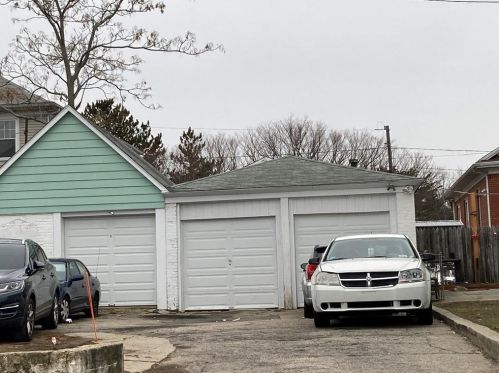 34 Anchor St, Providence, RI 02908-1725