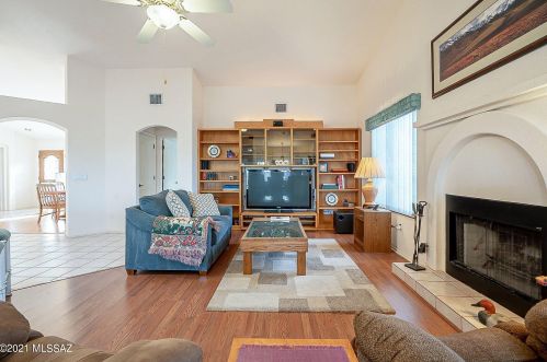 2621 Peter Seward Dr, Tucson AZ 85745-9611 exterior