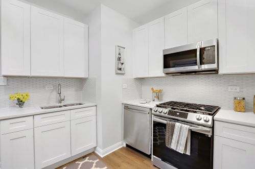 11347 Parnell Ave, Chicago IL 60628-7440 exterior