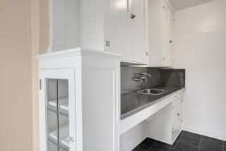 1729 12th Ave, Seattle WA  98122-2435 exterior