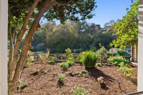 427 Riverview Ave, Capitola CA 95010-2757 exterior