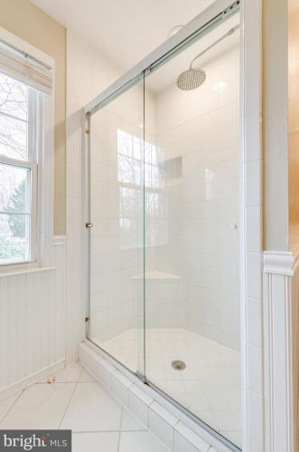 2122 Rampart Dr, Alexandria VA exterior