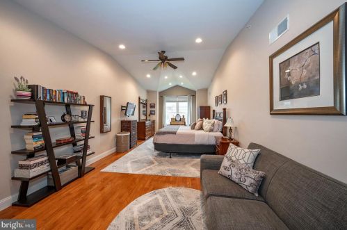 1505 Dickinson St, Philadelphia PA 19146-4830 exterior