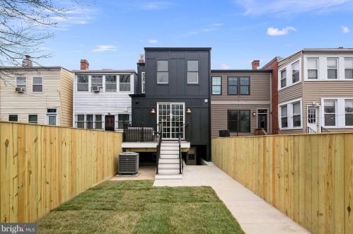 1613 Capitol St, Washington DC  20003-1620 exterior