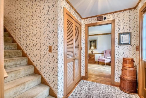 346 Mtn Rd, Concord NH 03301-5482 exterior