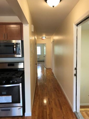 2025 Daly Ave, Bronx NY 10460-2834 exterior