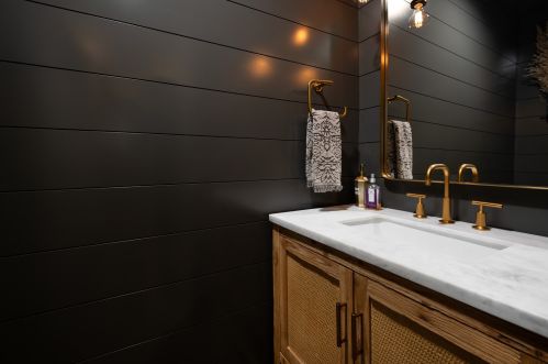 1923 Wellington Ave, Chicago IL 60618-7821 exterior