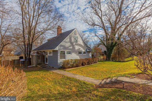 13203 Midway Ave, Rockville MD 20851-1812 exterior